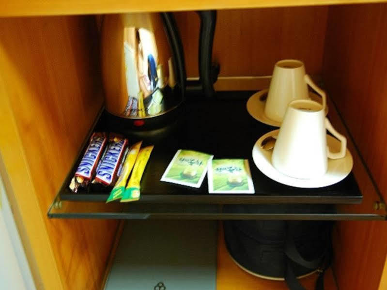 Arirang Tourist Hotel Чханвон Екстер'єр фото